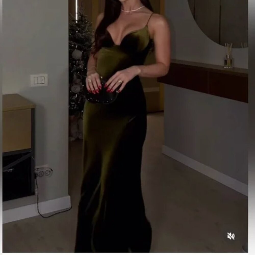 NWT! Zara velvet STRAPPY bottle green maxi dress